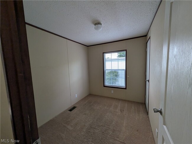 Building Photo - 240 Cherry Bottom Glen