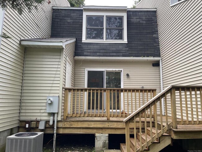 Building Photo - 158 Albemarle Dr