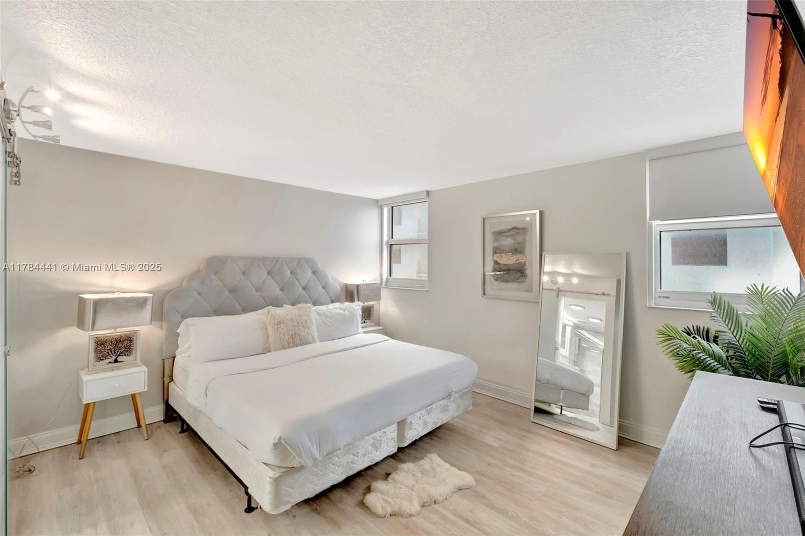 Building Photo - 2401 Collins Ave