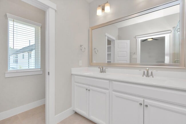 Building Photo - 791 Strawberry Pines Ct