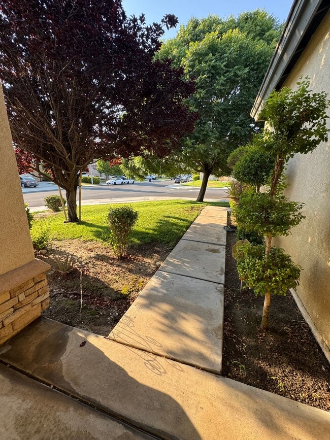 Building Photo - 2274 Purple Finch Ct
