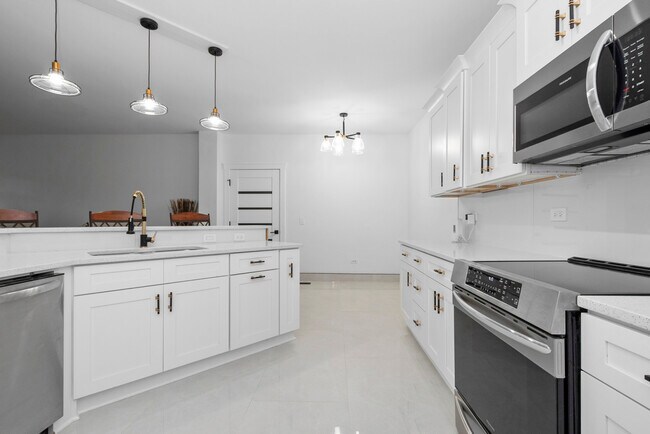 Building Photo - 8120 Concord Ln