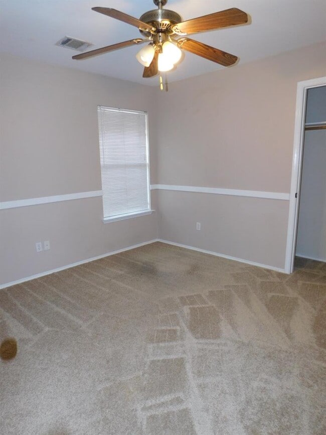 Building Photo - 715 Spring Brook Ln