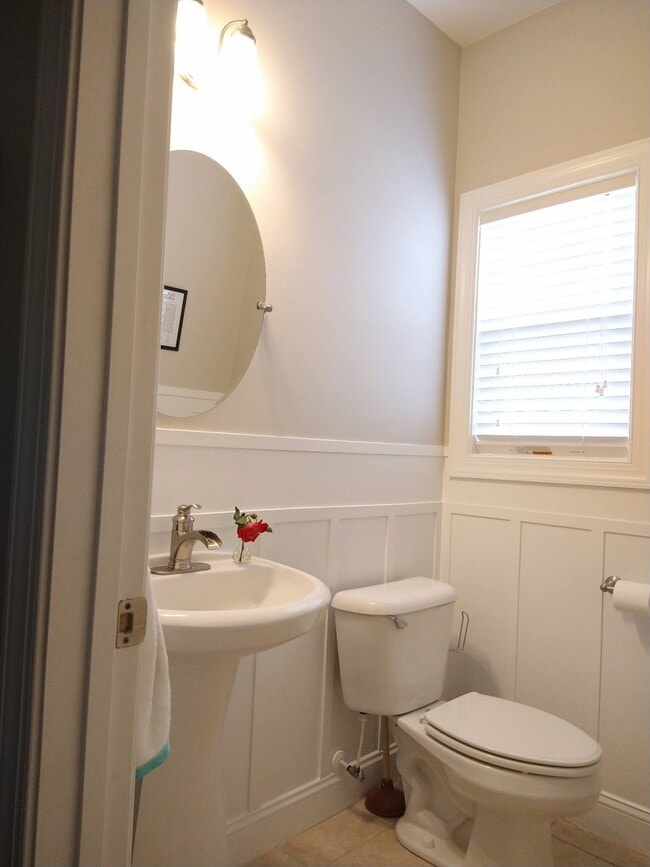 Building Photo - 103 Bobwhite Cir