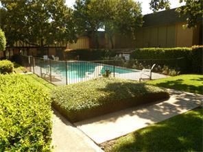 Building Photo - 7409 Shadow Hill Dr