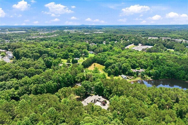 Building Photo - 3735 Smithtown Rd