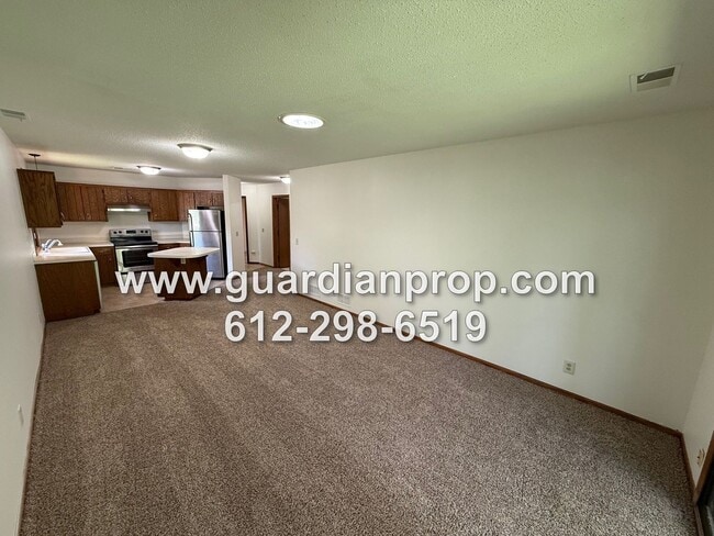 Building Photo - One Level End Unit Townhouse Available Now...