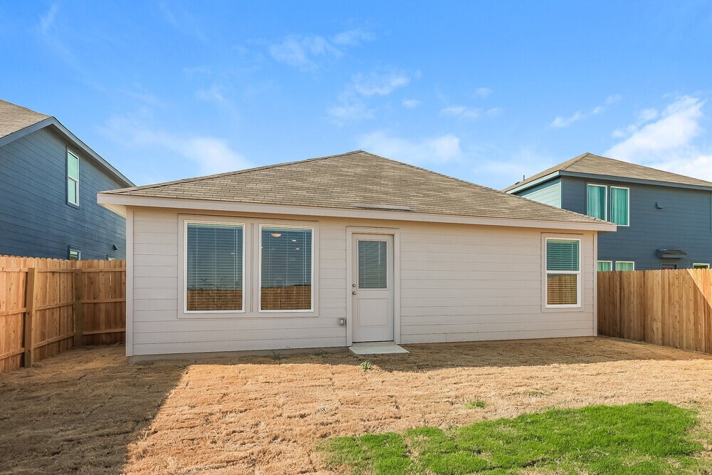 Building Photo - 1870 Musk Rose