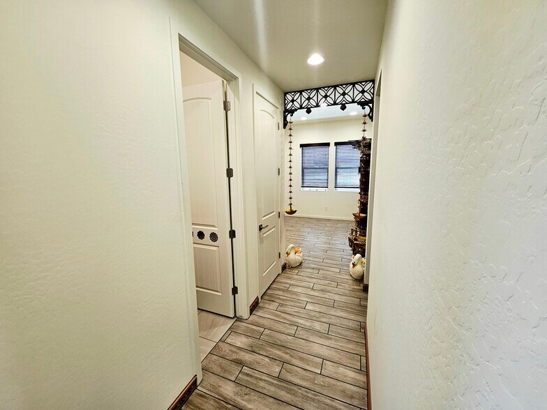 Building Photo - 22112 N 59th Pl