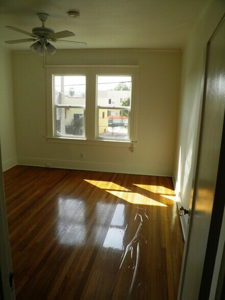 Building Photo - 1096 West Blvd