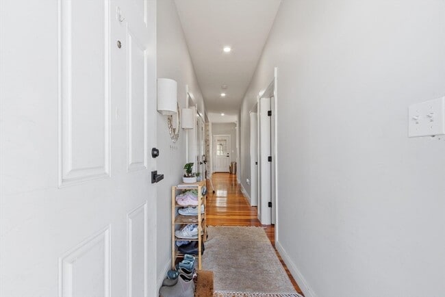 Building Photo - 193 Brookside Pkwy