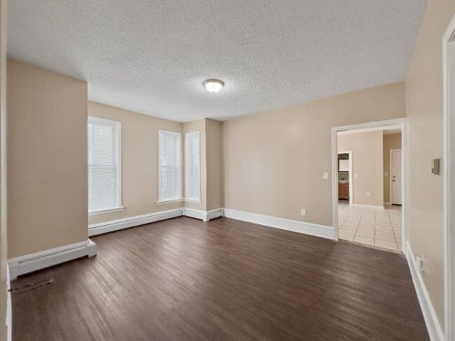 Building Photo - 9 Arch Ave