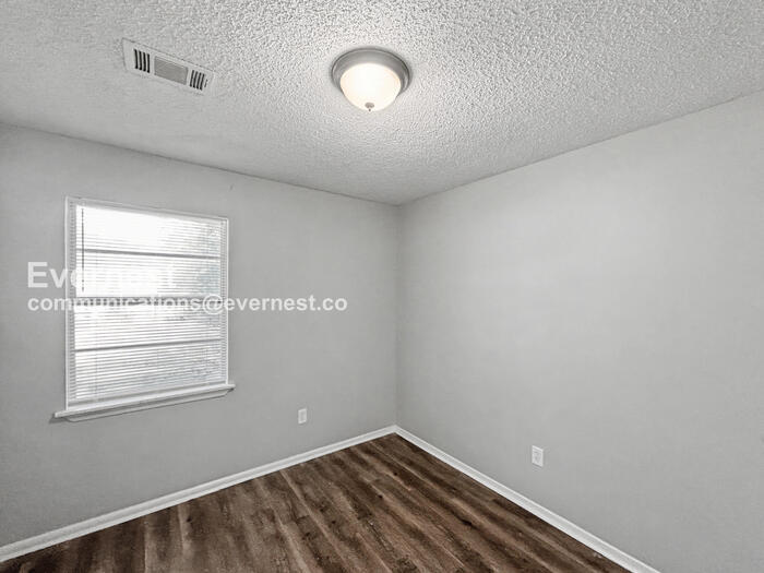 Building Photo - 3465 Cherry Cove W