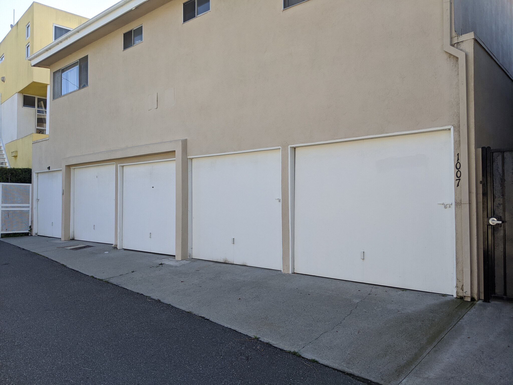 Building Photo - 1007 Pacific St