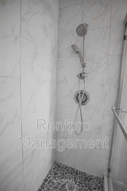 Building Photo - 850 S Tamiami Trl