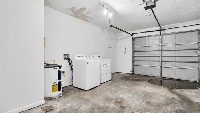 Building Photo - 12412 Titus Ct