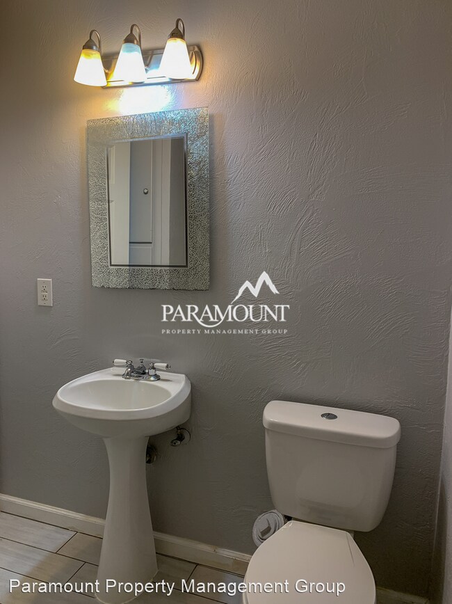 Building Photo - 2 br, 1 bath House - 3407 Heider Drive NE