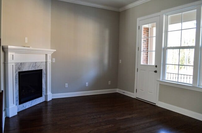 Building Photo - 804 Bankston Wds Wy