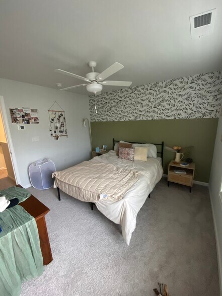 Building Photo - 621 Blossom Run