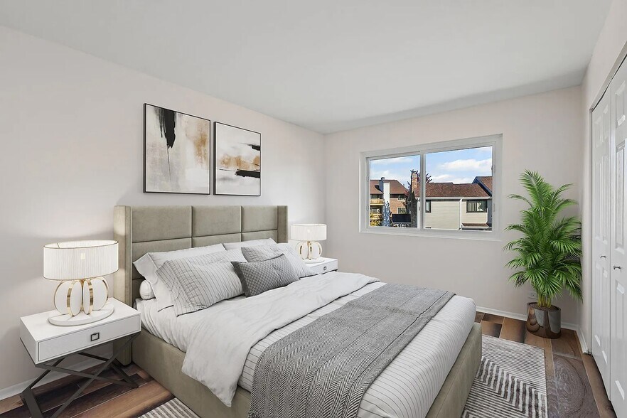 Building Photo - 1039 Sussex Dr