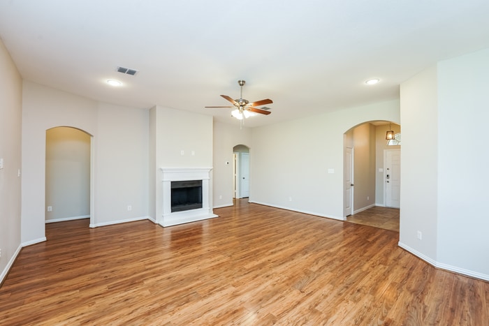 Building Photo - 221 Jennie Marie Cir