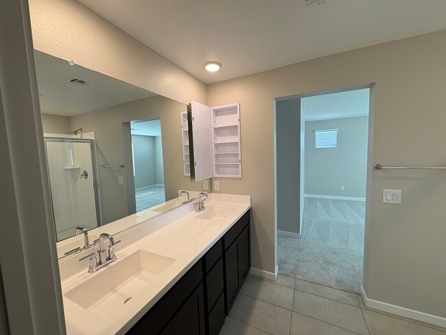 Building Photo - 3354 S 180th Ln