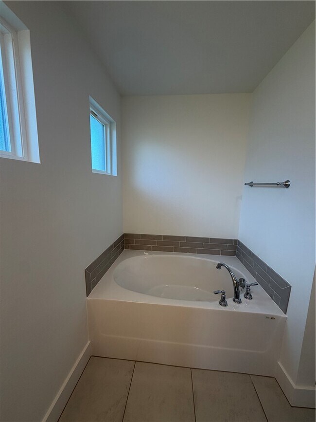 Building Photo - 241 Ryker Rdg