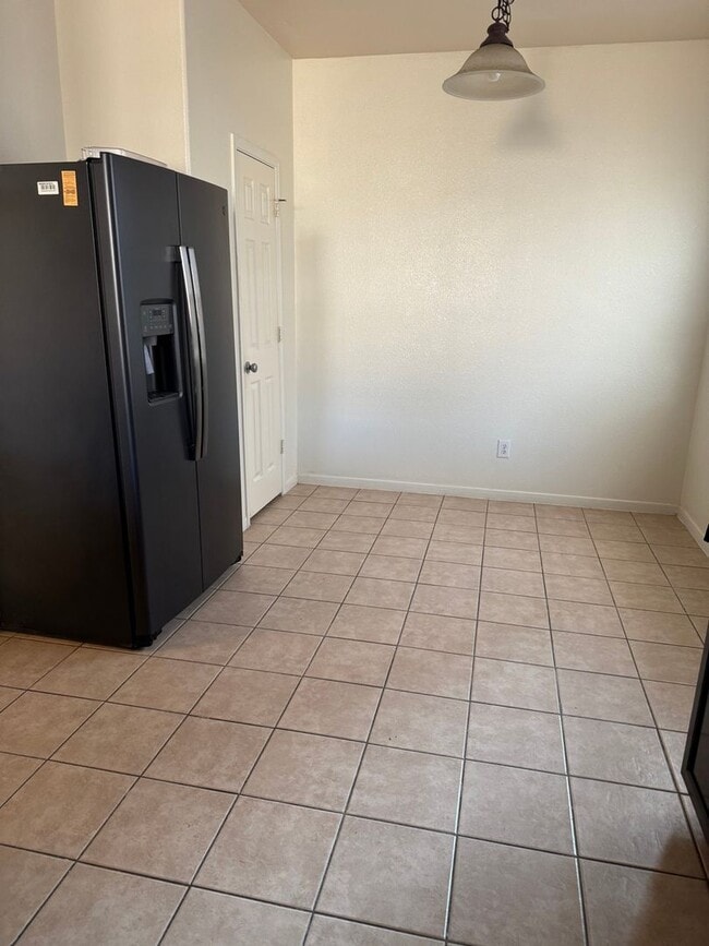 Building Photo - Charming 5BR Townhome in Houston