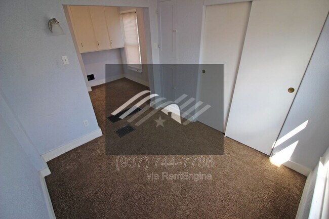 Building Photo - 78 Notre Dame Ave