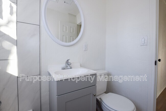 Building Photo - 2924 SW 51st St