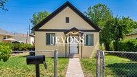 Building Photo - Available Now! 2BR, 1Bath house in Yakima