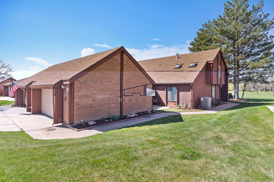 Building Photo - 26 White Barn Dr