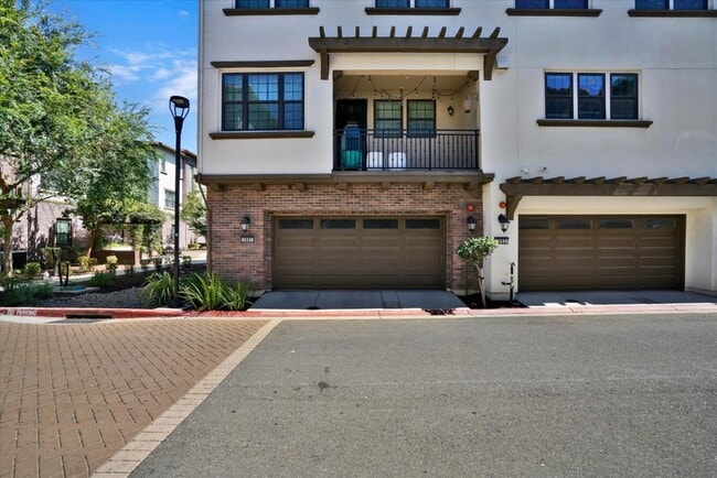 Building Photo - 1991 Barcenilla Ln