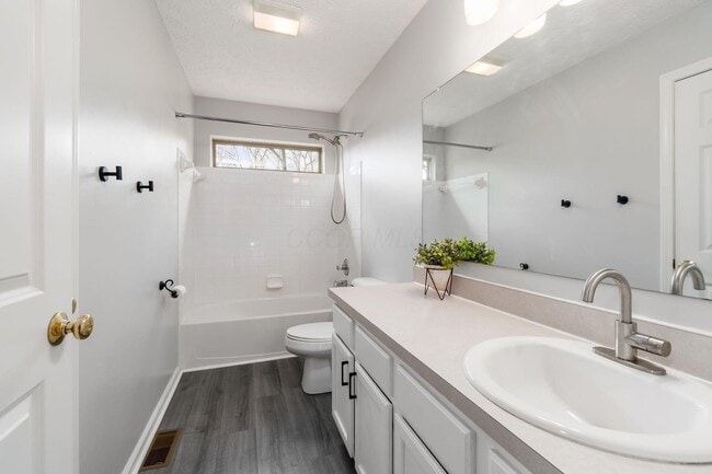 Building Photo - 7916 Bridge Crossing Ct