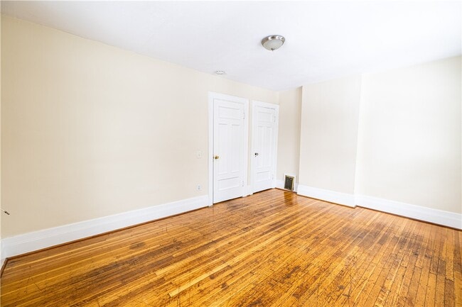 Building Photo - 297-303-303 Dartmouth St