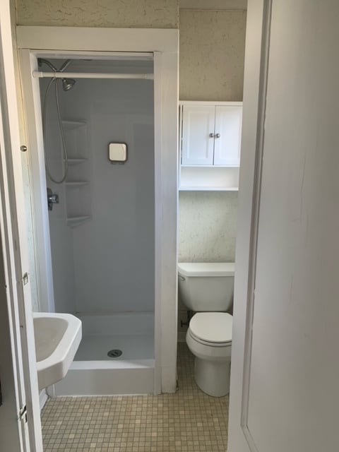 Building Photo - 527 Ashley Blvd