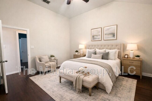 Building Photo - 7236 Tolosa