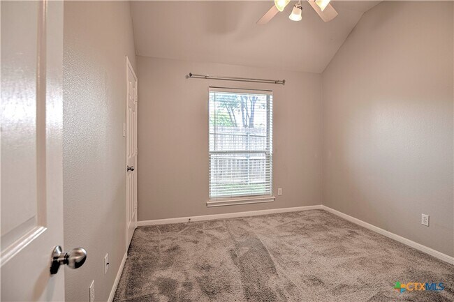 Building Photo - 2603 Blue Meadow Dr