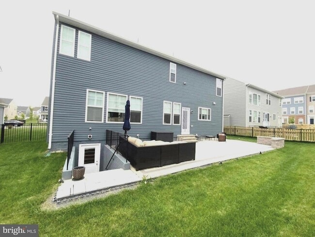 Building Photo - 5763 Hawk Ridge Rd