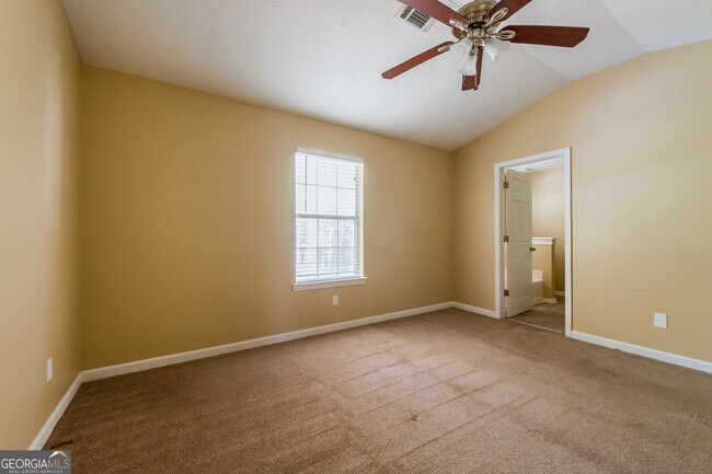 Building Photo - 6805 Silver Maple Dr