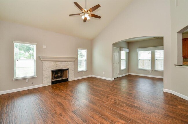 Building Photo - 25418 Lockspur Dr
