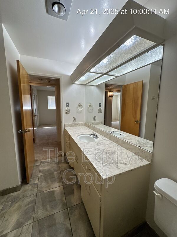 Building Photo - 5342 Avenue 280