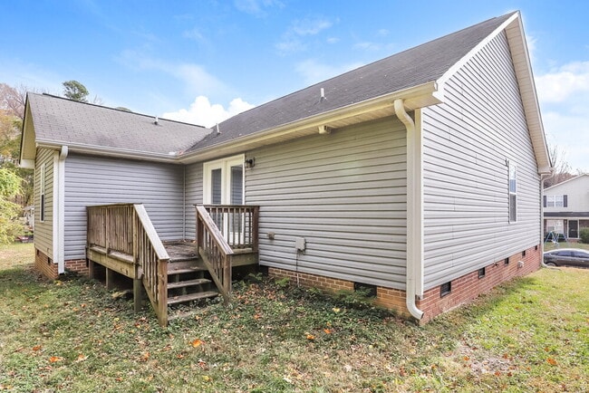 Building Photo - 4011 Mountainridge Dr