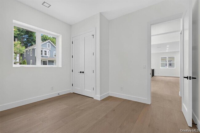 Building Photo - 117 Orchard St