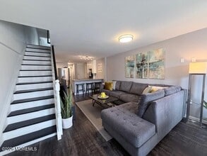 Building Photo - 35 Summit Ave