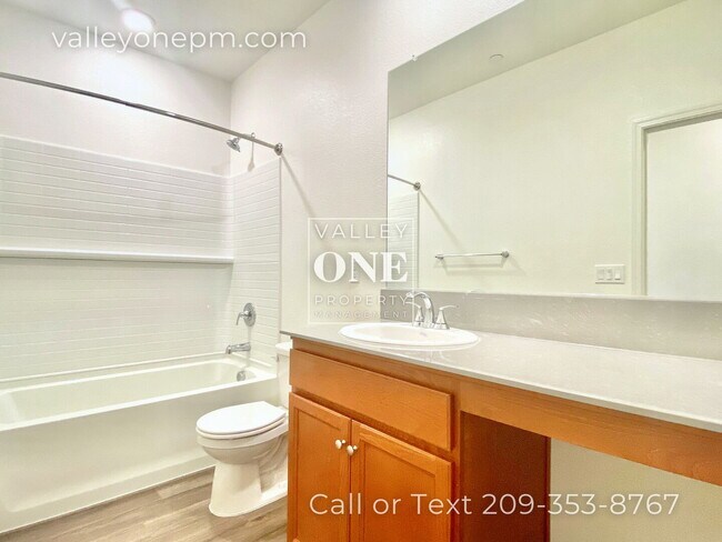 Building Photo - COMING SOON! 4 bedroom, 3 bath, pet-friendly NEWER HOME with Solar