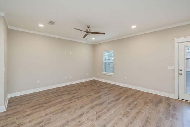 Building Photo - 3 Praiseworthy Dr