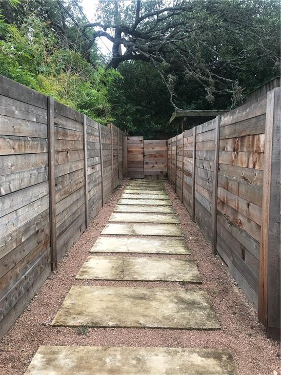 Building Photo - 2105 Rabb Rd