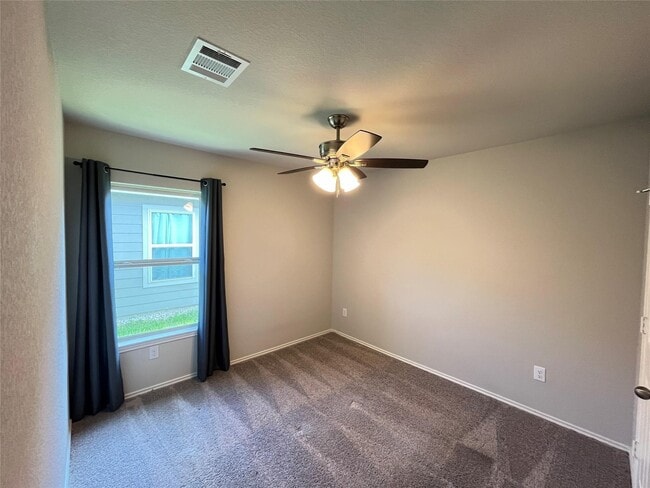 Building Photo - 10526 Vinca Minor Ln