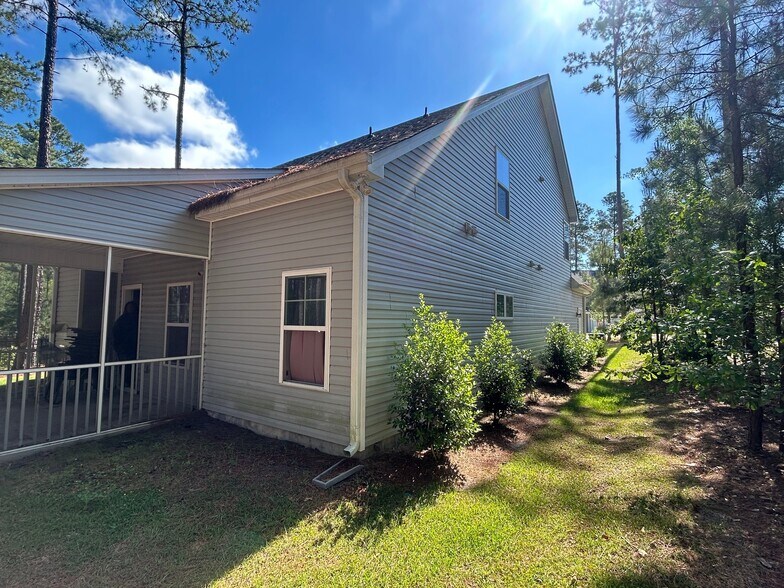 Building Photo - 177 Timber Skip Dr